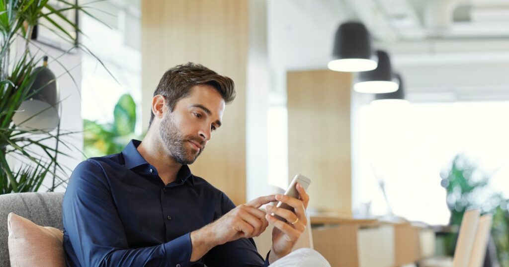 12 SMS à envoyer à votre partenaire après une grosse bagarre