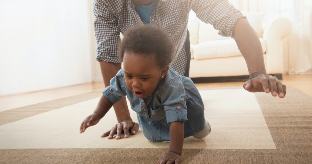 5 raisons pour lesquelles les parents devraient moins s'inquiéter des étapes de développement