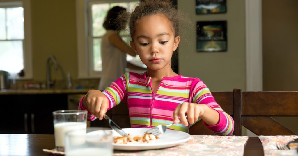 Comment élever un enfant poli, mais pas un suceur au nez brun