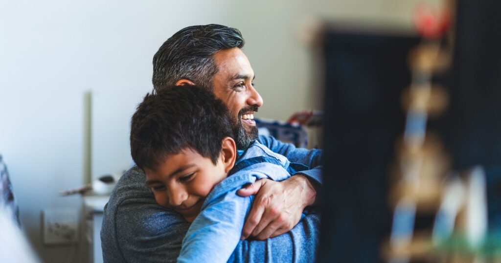 La méthode de la discipline consciente aide les parents à réfléchir plus, à punir moins