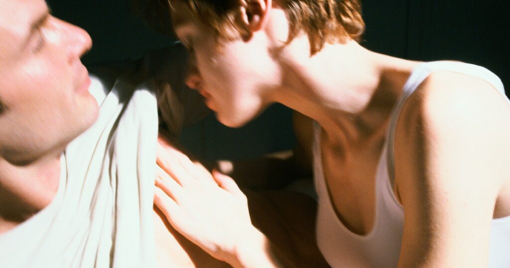 11 façons dont les hommes peuvent mélanger les choses au lit
