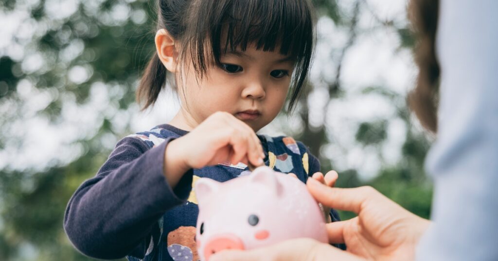 Comment élever des enfants avertis financièrement qui sont bons avec l'argent