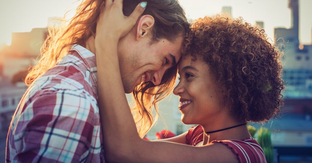 21 gestes romantiques que vous devriez essayer au moins une fois