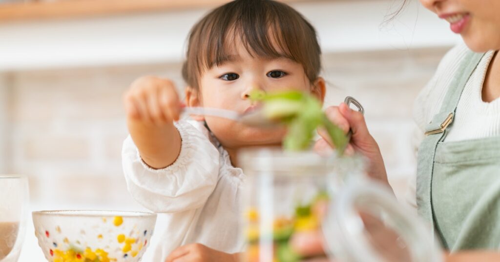 Vos règles autour de la nourriture peuvent effrayer vos enfants.  Voici comment les réparer