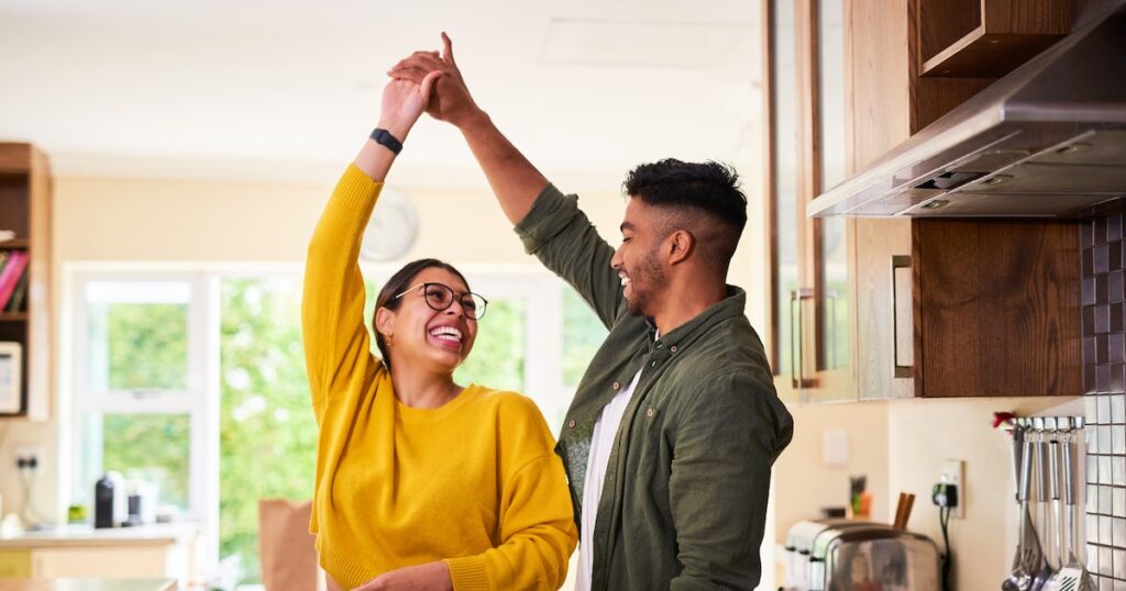 36 petites façons agréables d'aider votre partenaire à se sentir désiré