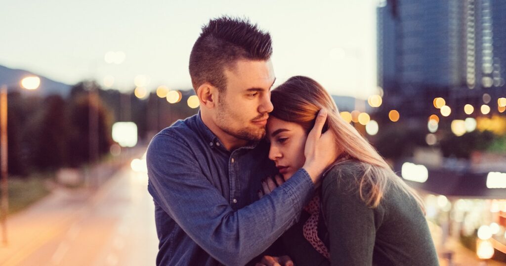 À quoi ressemble réellement une chute amoureuse: les signes à reconnaître