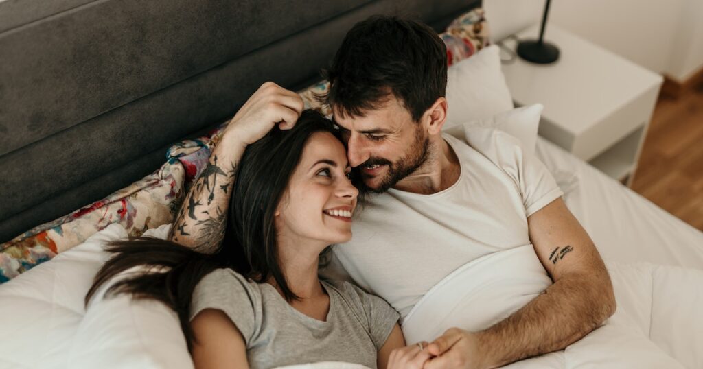 Combien de temps le sexe devrait-il durer dans la quarantaine ?  Voici ce que 8 femmes nous ont dit