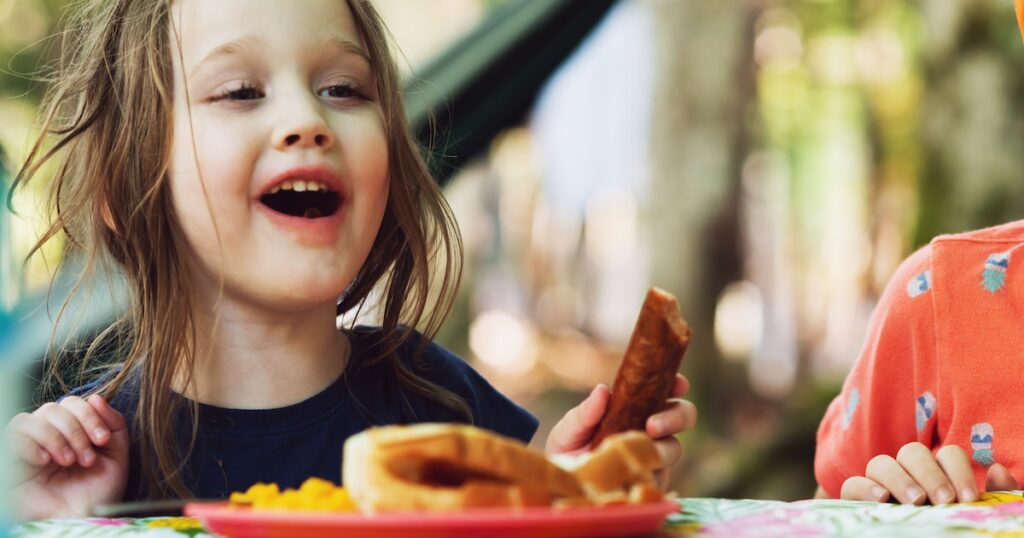Comment expliquer la viande sans transformer les enfants en végétariens