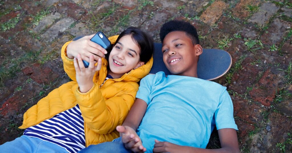 Les médias sociaux ne rendent pas les enfants déprimés, selon une étude