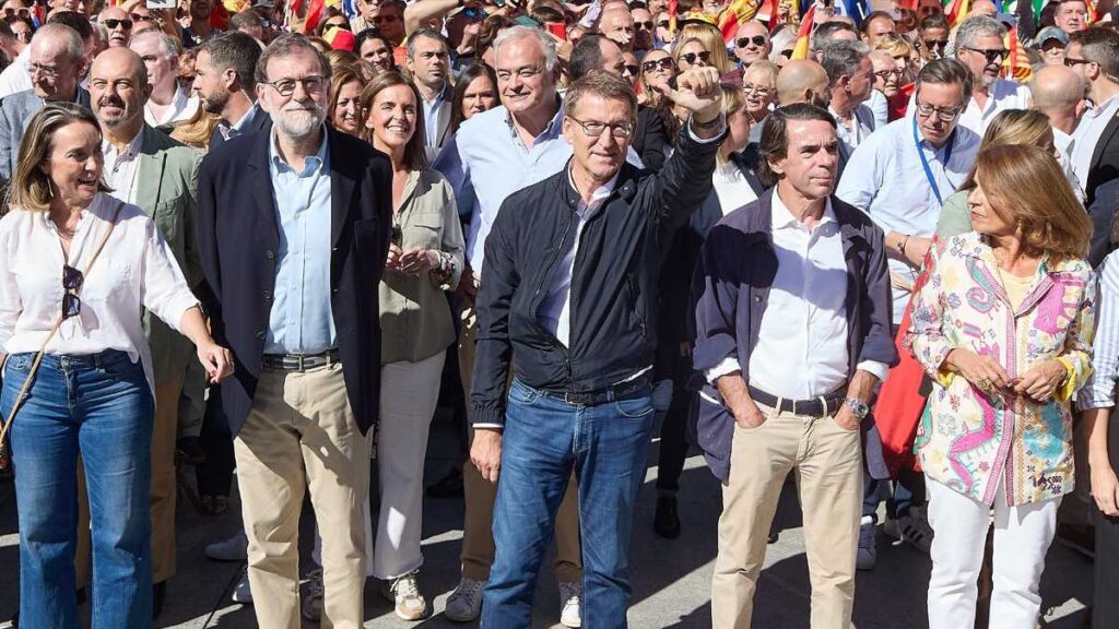 Feijóo tente de rassembler l'ensemble du vote « anti-sanchiste » sur le 9-J avec une grande manifestation à la Puerta de Alcalá