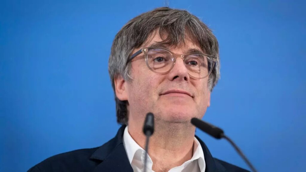 Puigdemont lance un mandat à Pedro Sánchez et exige de présider la Generalitat