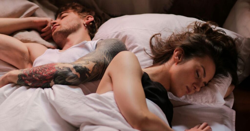 Nous avons demandé à des experts si l'incompatibilité sexuelle mettait fin aux relations amoureuses. Voici ce qu'ils ont répondu