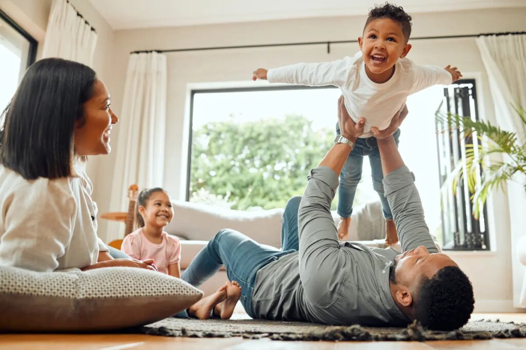 Grandir trop vite ? Les parents disent que l’enfance passe à côté