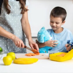 Les parents passent 432 heures par an à nourrir leurs enfants difficiles : « Cela ressemble à un travail en soi »