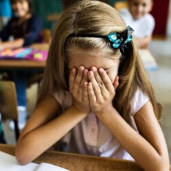 Anxiété scolaire : comment se portent réellement les enfants et comment nous pouvons les aider