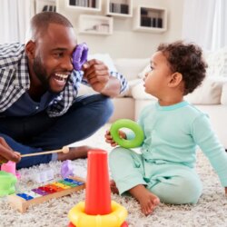 Comment cligner des yeux révèle que vous avez un enfant bien élevé : étude