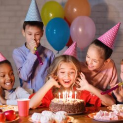 « Je déteste ça » : l&rsquo;idée de fête d&rsquo;anniversaire des enfants de Genius divise les parents